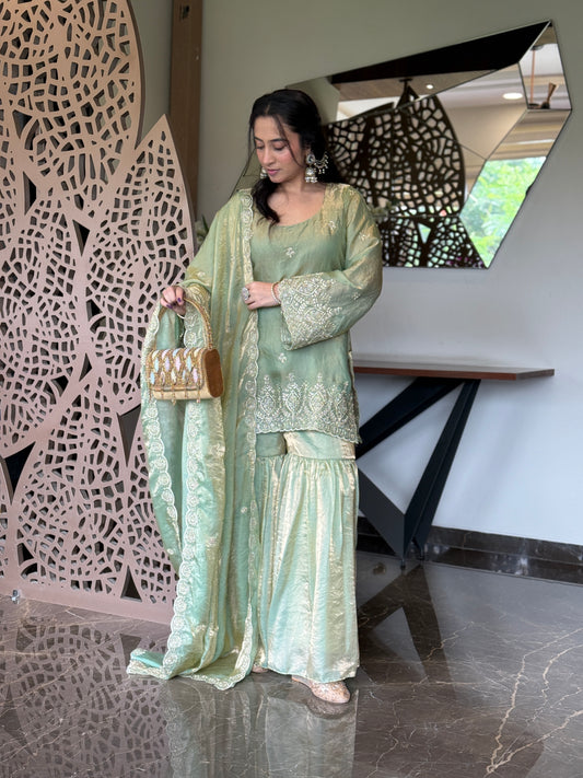 Meher Sharara suit