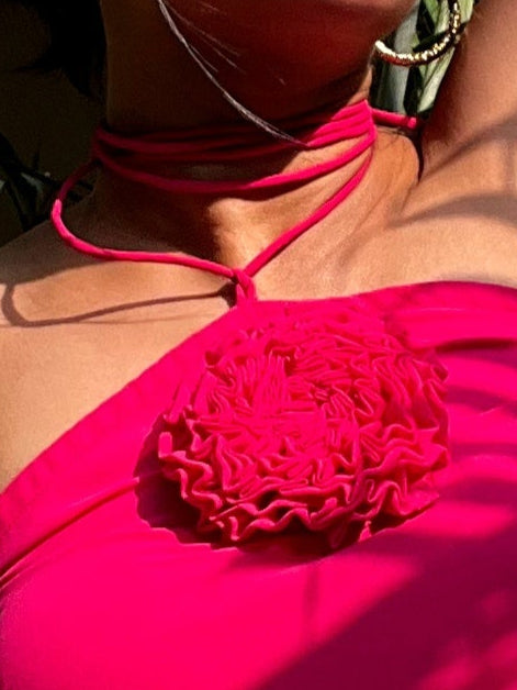 3D flowers with pleats detailing