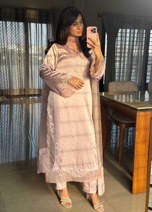 Afiya Pakistani Suit