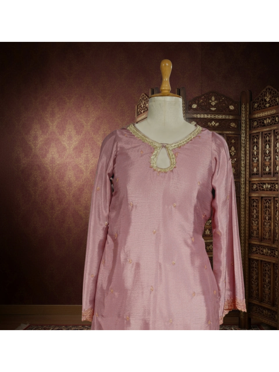Hania Farshi Salwar Suit