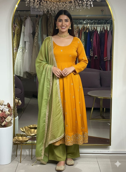 Ayra Anarkali Set